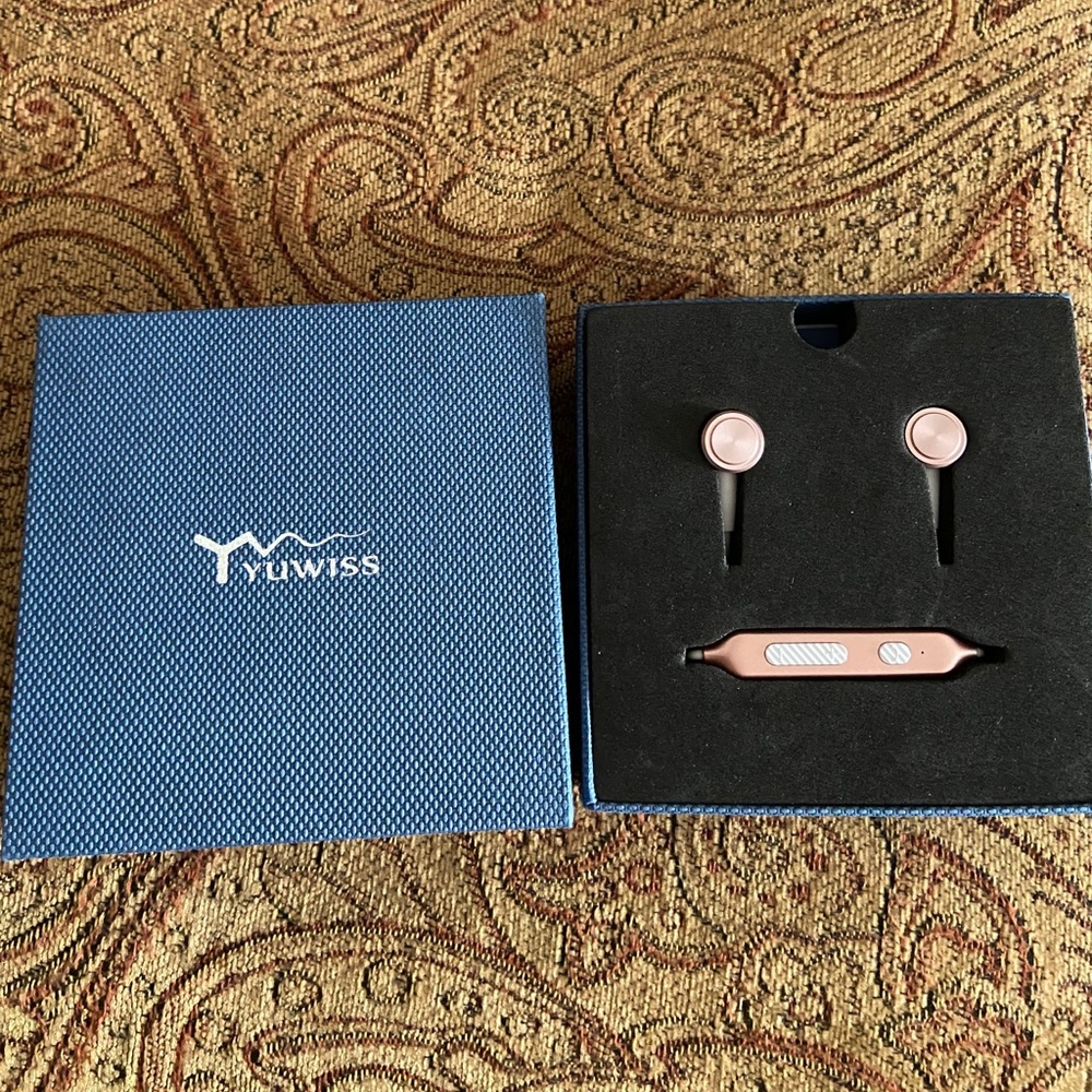 Yuwiss Wireless Bluetooth headphones